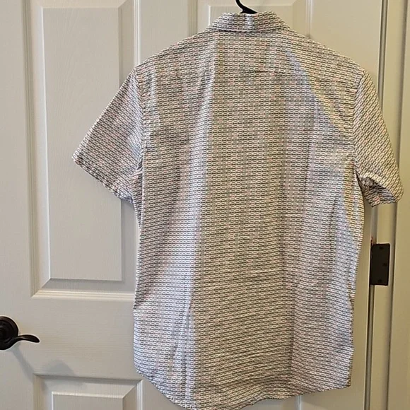 MK Logo Causal Button-down - Picture 3 of 7